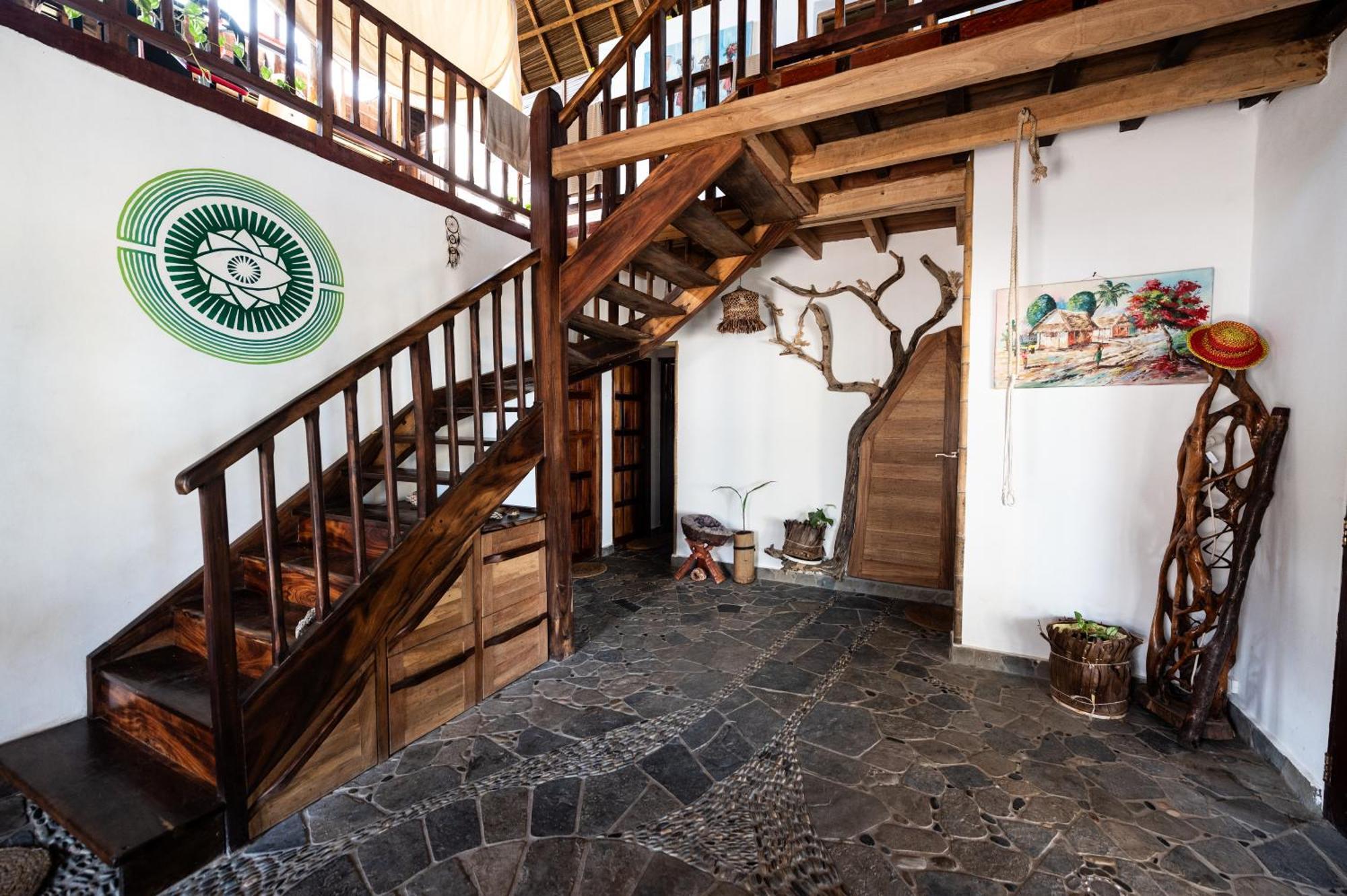 Shambala Madagascar: Beachfront Lodge And Adventures Ambolobozo Eksteriør billede