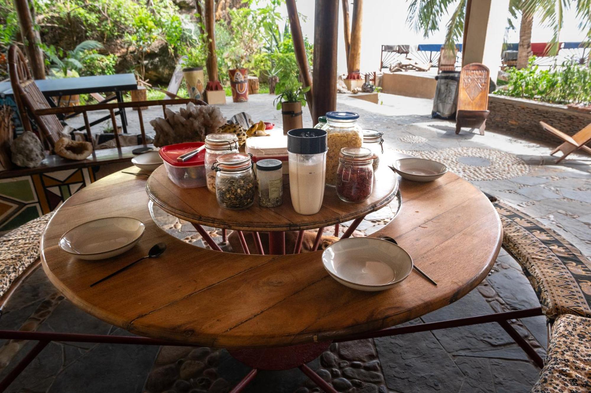 Shambala Madagascar: Beachfront Lodge And Adventures Ambolobozo Eksteriør billede
