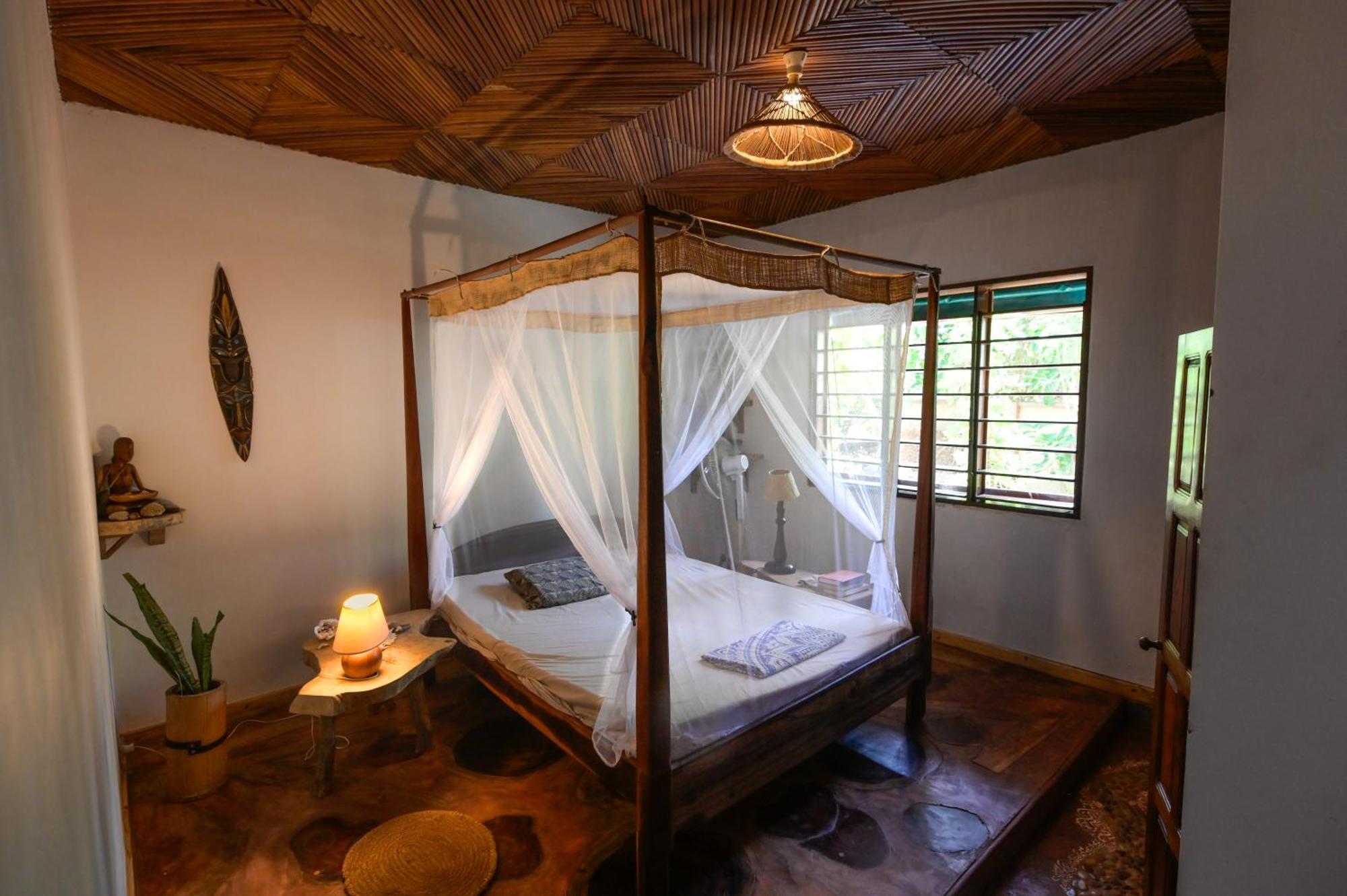 Shambala Madagascar: Beachfront Lodge And Adventures Ambolobozo Eksteriør billede