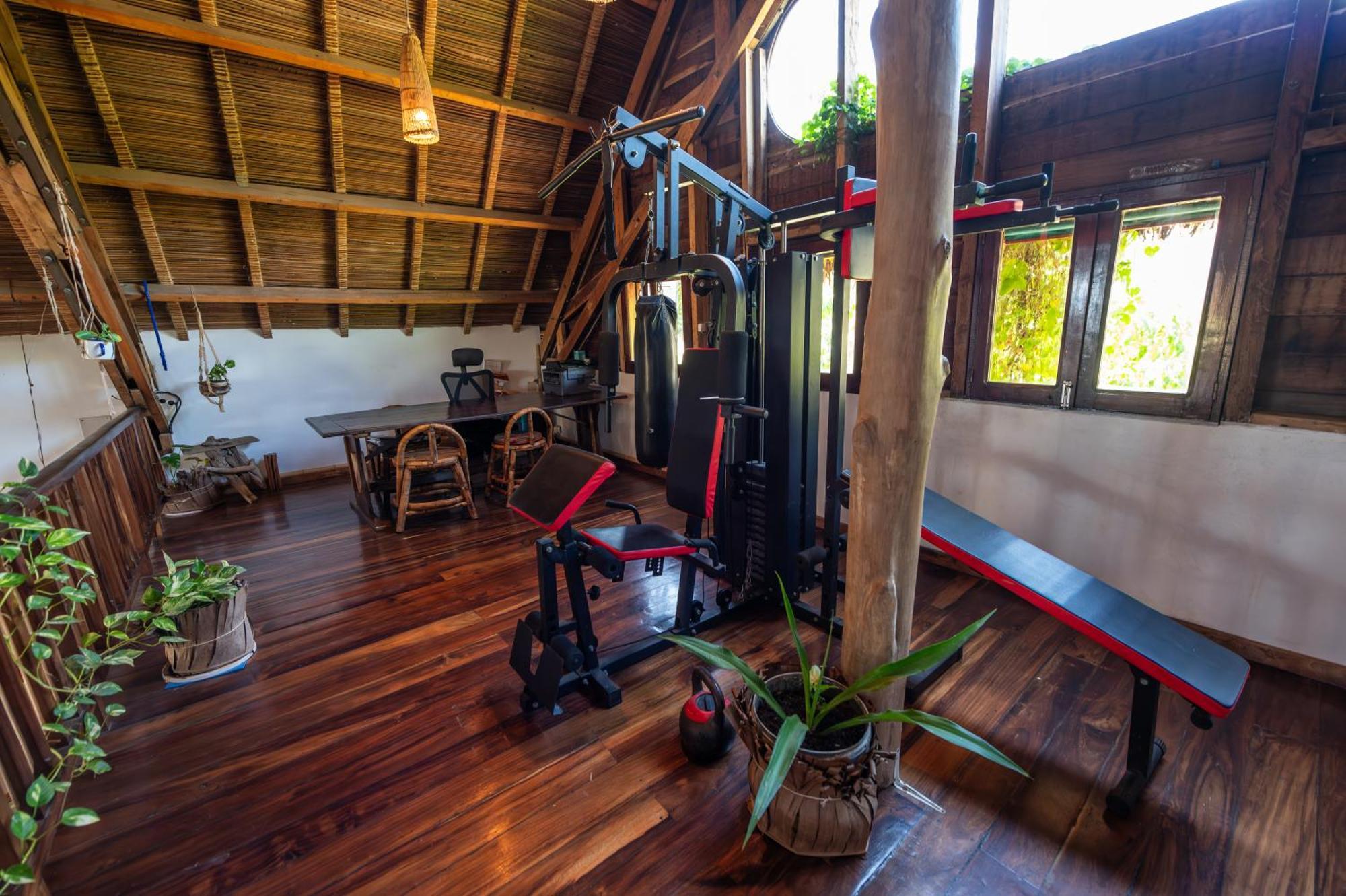 Shambala Madagascar: Beachfront Lodge And Adventures Ambolobozo Eksteriør billede