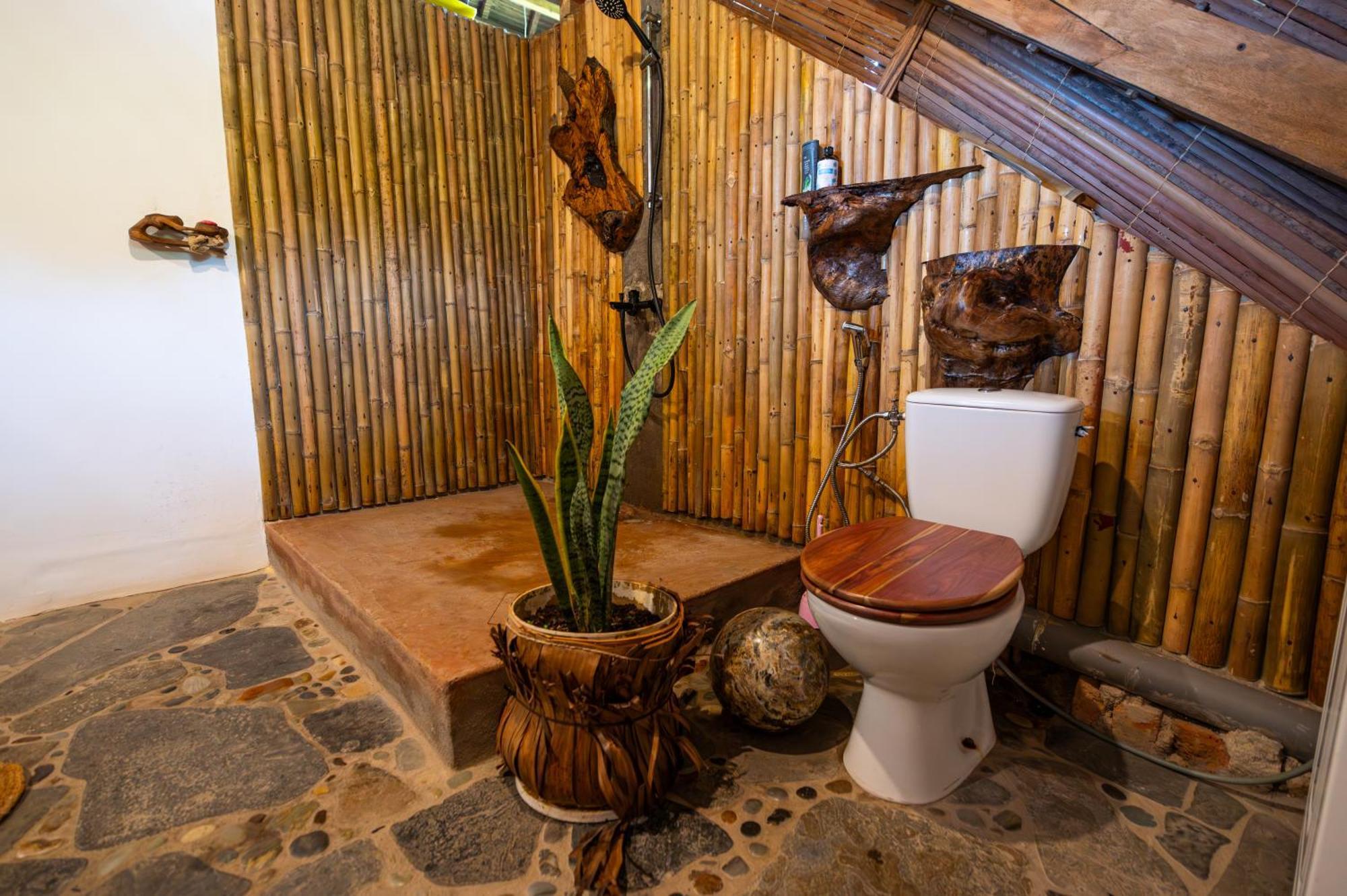 Shambala Madagascar: Beachfront Lodge And Adventures Ambolobozo Eksteriør billede